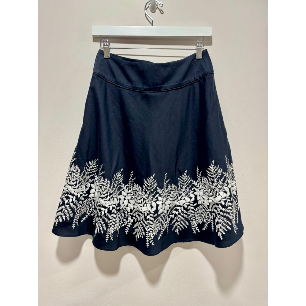 Ann Taylor Petites Navy Blue Floral Embroidered A-Line Skirt Size 2P - Picture 1 of 5